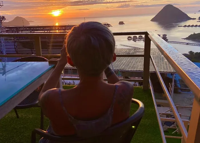 Sunset Hill Hotel