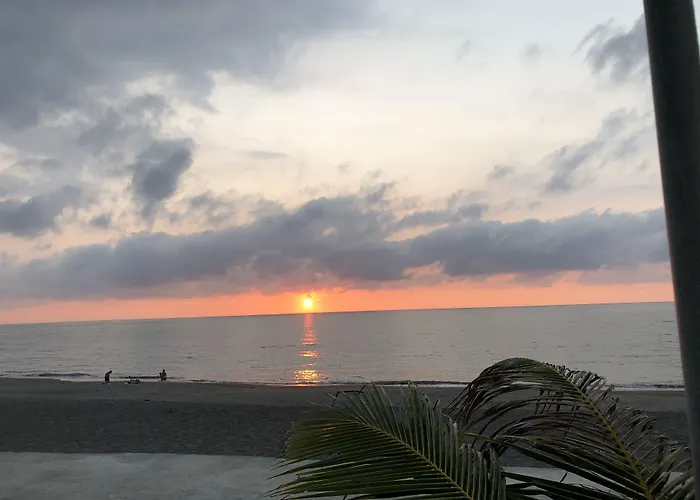 Em Royalle Hotel & Beach Resort San Juan 