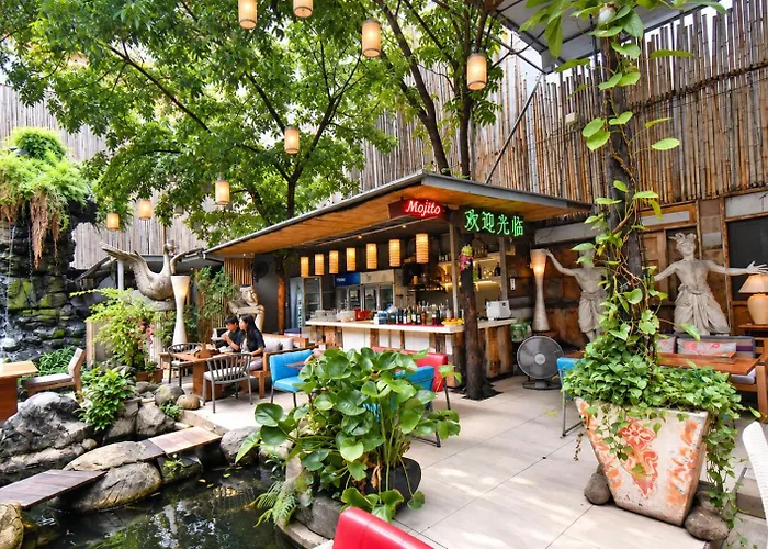 Villa Cha-Cha Banglumphu Banguecoque