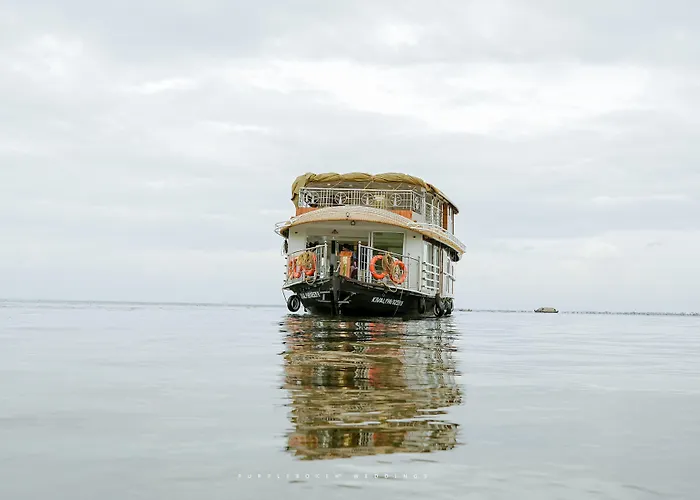 Beach Paradise Day Cruise Houseboat Alappuzha
