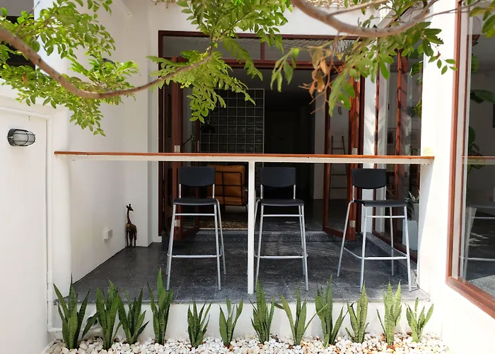 Haus Sathorn 21 Bed And Breakfast