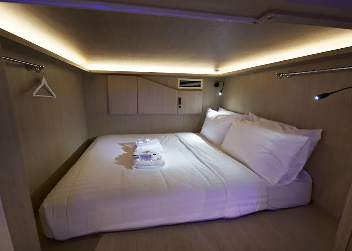 Cube Boutique Capsule Hotel At Kampong Glam Singapura
