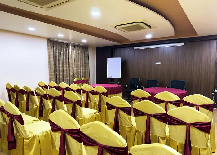 Hotel Royal Palm - A Budget Hotel In Udaipur