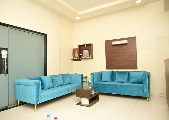 Oyo 1065 Hotel Hmr Royal Inn Pune