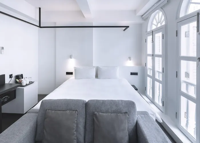 Hotel Mono