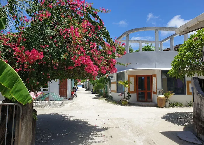 Beach Heaven Maldives - Golden Turtle Guest House Huraa
