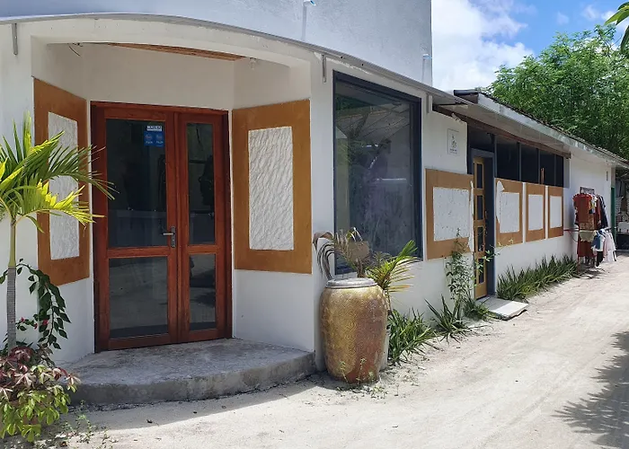 Beach Heaven Maldives - Golden Turtle Guest House Huraa