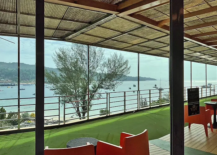 Phi Phi Cliff Beach Resort
