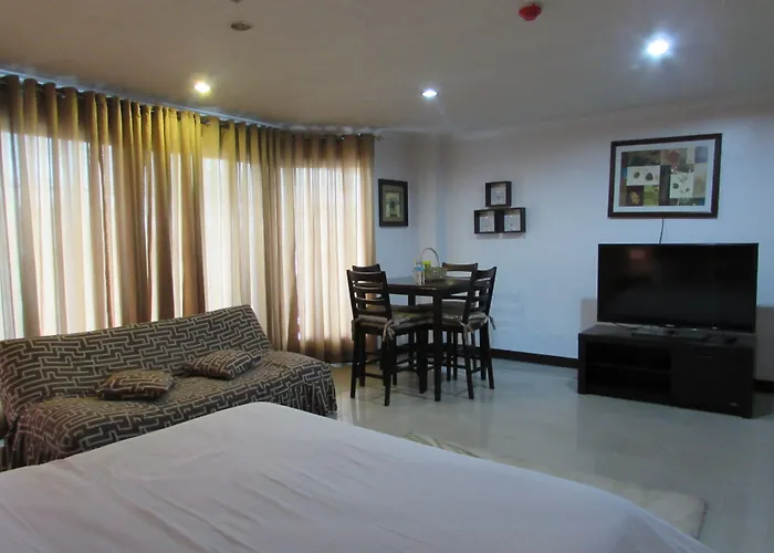 Oyster Plaza Hotel