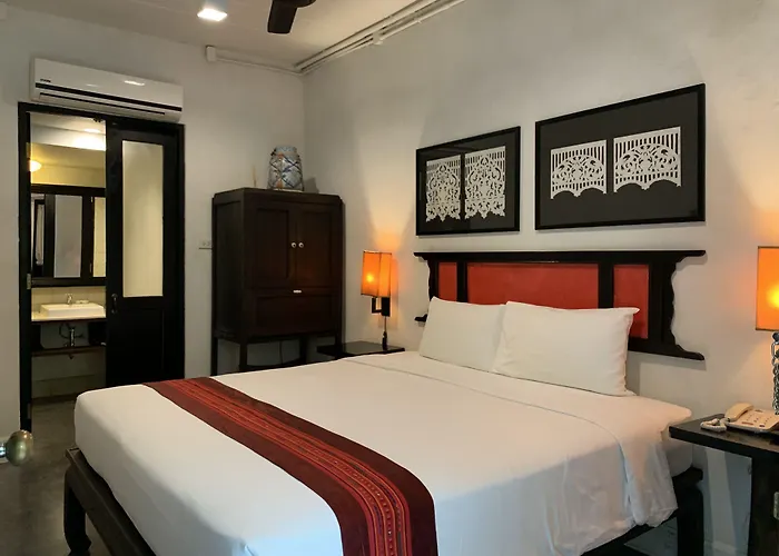 99 The Gallery Hotel