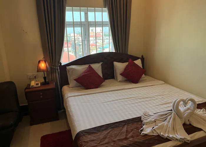 Queenwood Hotel