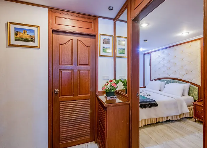 The Yorkshire Hotel - Sha Certified Patong