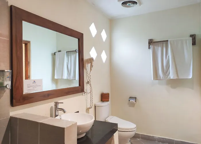 Puri Sari Beach Hotel Labuan Bajo