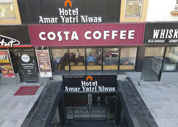Amar Yatri Niwas Hotel Agra 