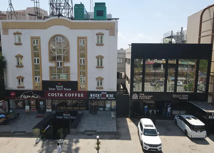 Amar Yatri Niwas Hotel Agra 