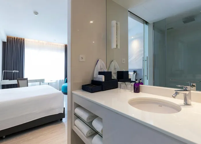 Centara Watergate Pavilion Hotel Bangkok
