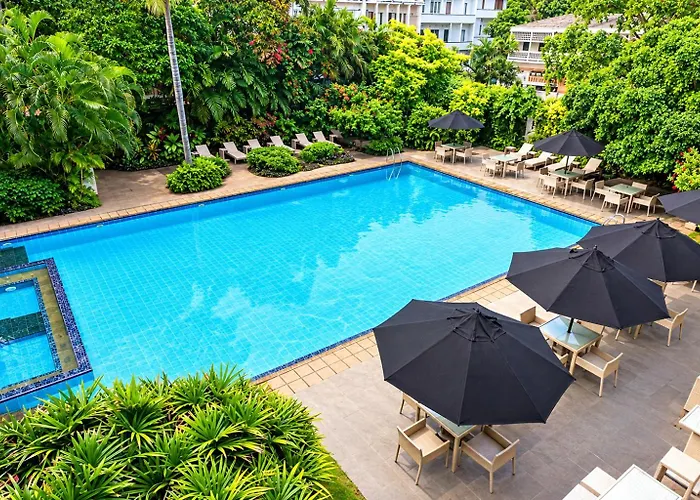 Ramada Colombo Hotel
