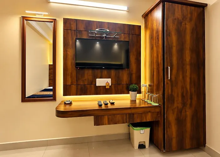Bhimas Inn -Puratchi Thalaivar Dr M G Ramachandran Central Railway Station Chennai