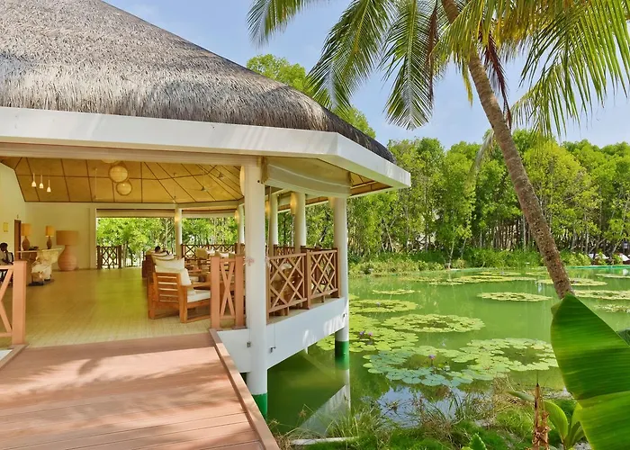 Dreamland Maldives Resort