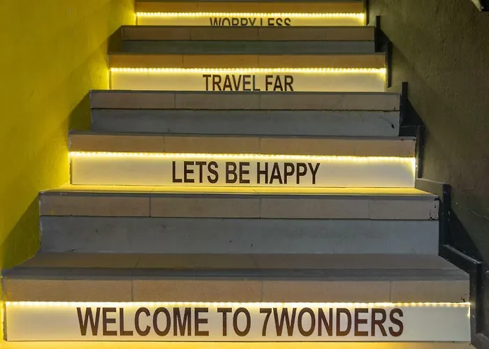 7 Wonders Hostel At Upper Dickson Singapore