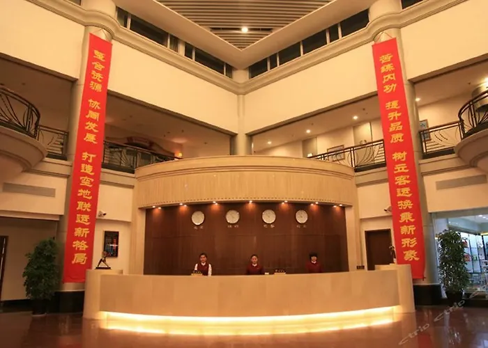 Airport Land Hotel