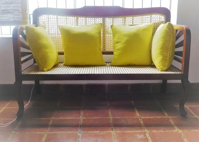 Tricyclebnb & Cafe Bed and Breakfast Colombo